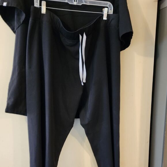 Figs Black Technical Collection Shirt - Picture 2 of 5